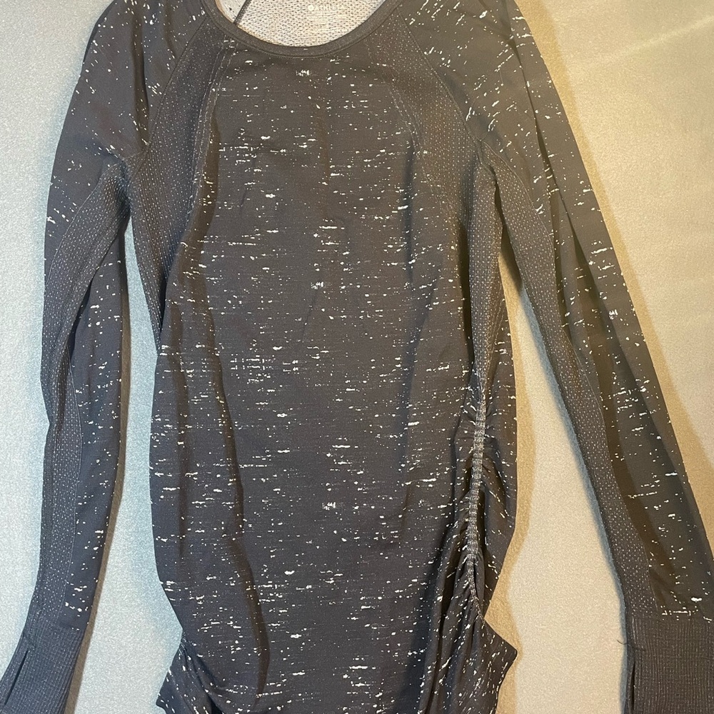 Women's Athleta Long Sleeve workout Top